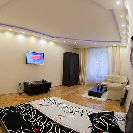 1 Minute To Rynok Square Apartment Lviv Bilik gambar